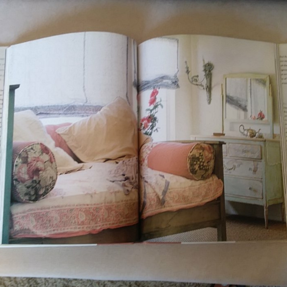 Shabby Chic by Rachel Ashwell hardcover book - Picture 7 of 8
